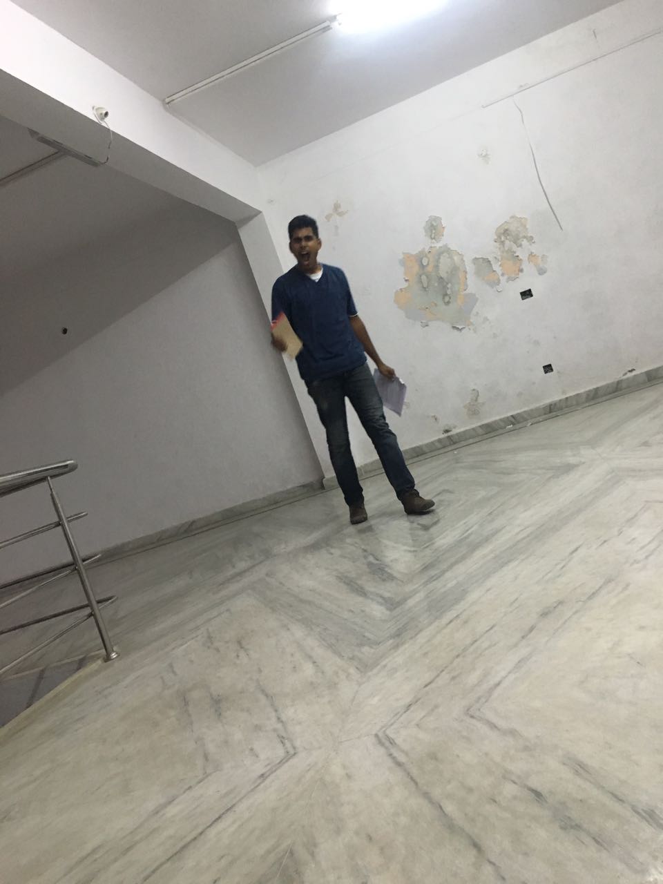 B.jpg